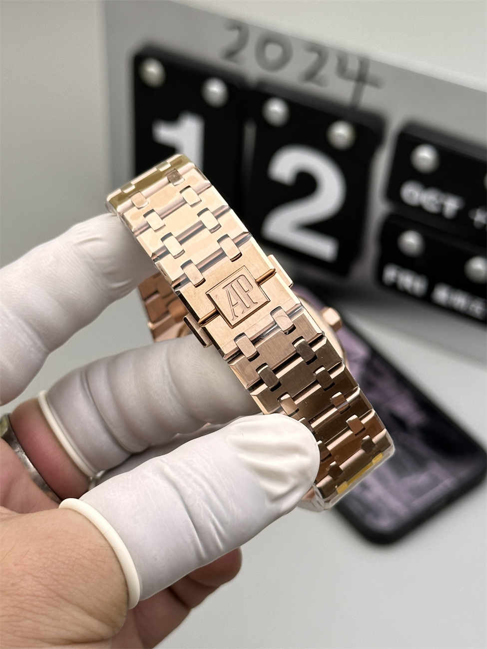 Audemars Piguet 15407 Rose Gold Replica – Royal Oak Double Balance Wheel Openworked 41mm