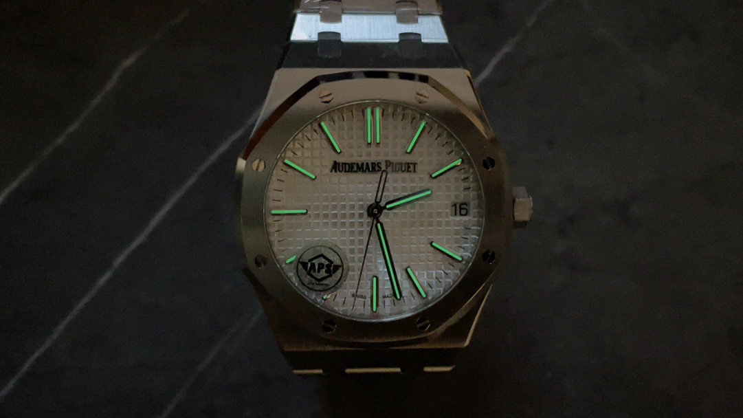 Audemars Piguet 15510 White — Royal Oak 41mm Stainless Steel with White Dial