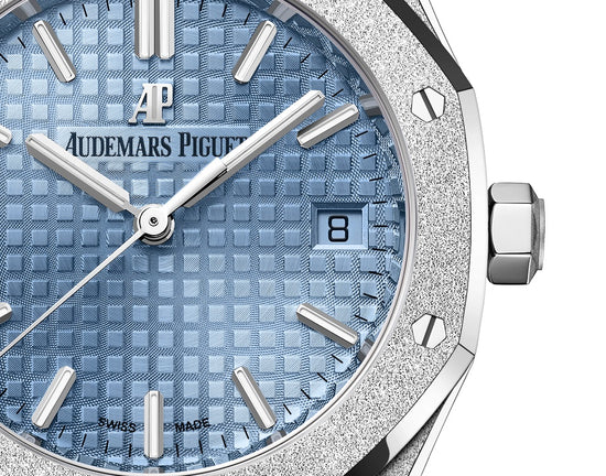 Audemars Piguet Replica Watch Royal Oak FROSTED GOLD SELFWINDING 77353BC.GG.1263BC.01