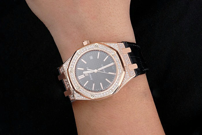 Audemars Piguet Royal Oak Black Dial Gold Case With Diamonds Black Leather Strap new121574