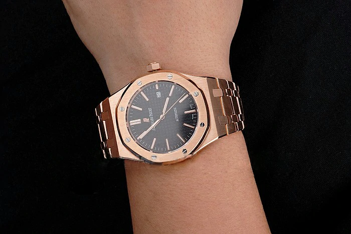 Audemars Piguet Royal Oak Black Dial Rose Gold Case And Bracelet new121565
