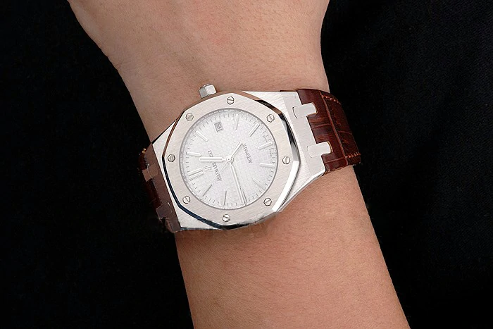 Audemars Piguet Royal Oak White Dial Stainless Steel Case Brown Leather Strap new121566