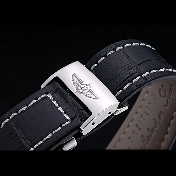 Breitling Navitimer World Black Dial Black Leather Bracelet new60402