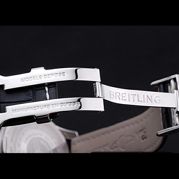 Breitling Navitimer World Black Dial Black Leather Bracelet new60402