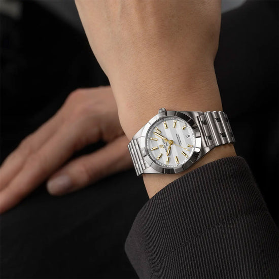 Breitling Replica Watch Chronomat 32 Six Nations England, A773105A1A1A1