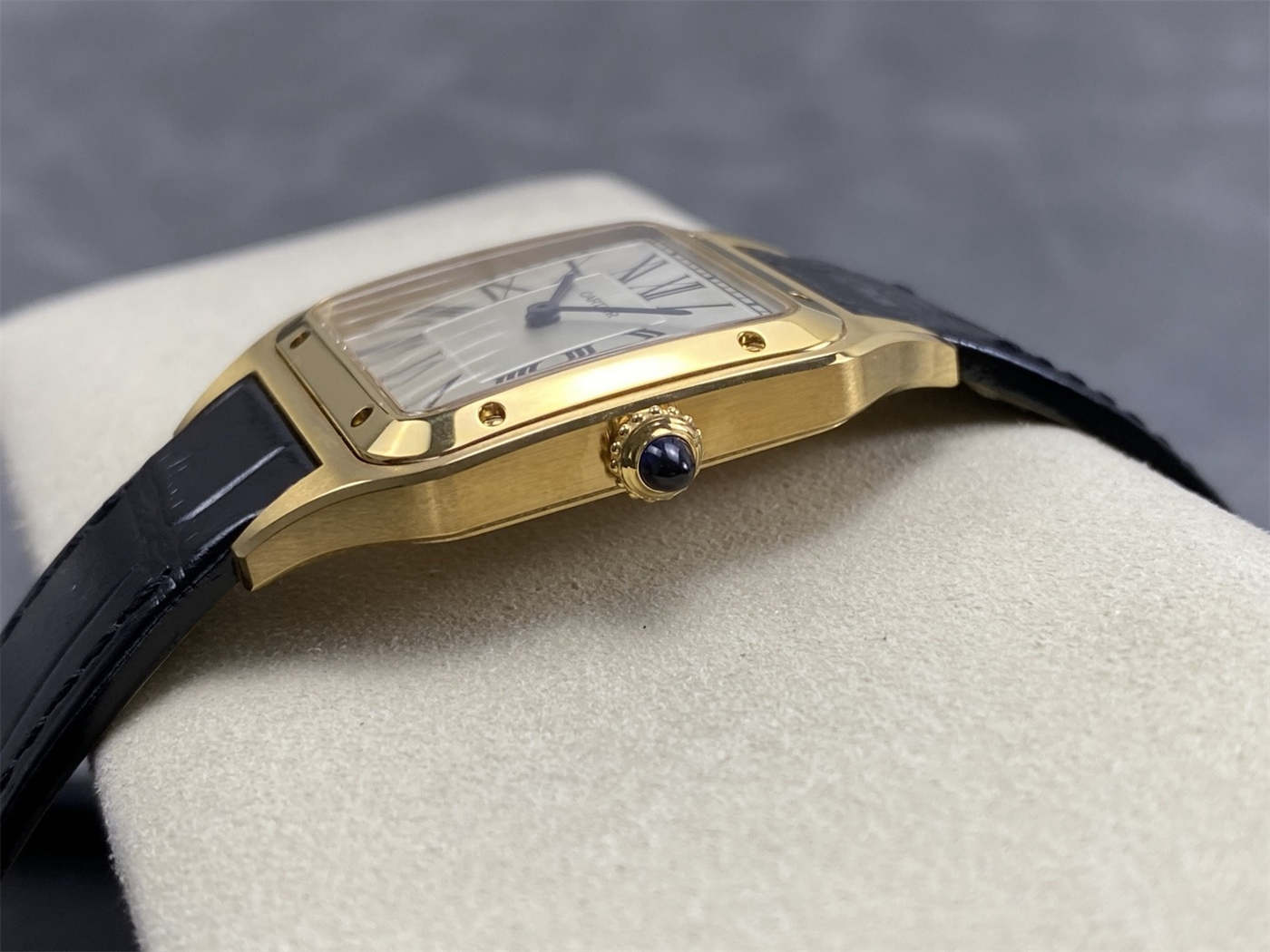 Cartier Santos Dumont XL Replica (Gold/White) – Swiss Quartz [F1 Factory]