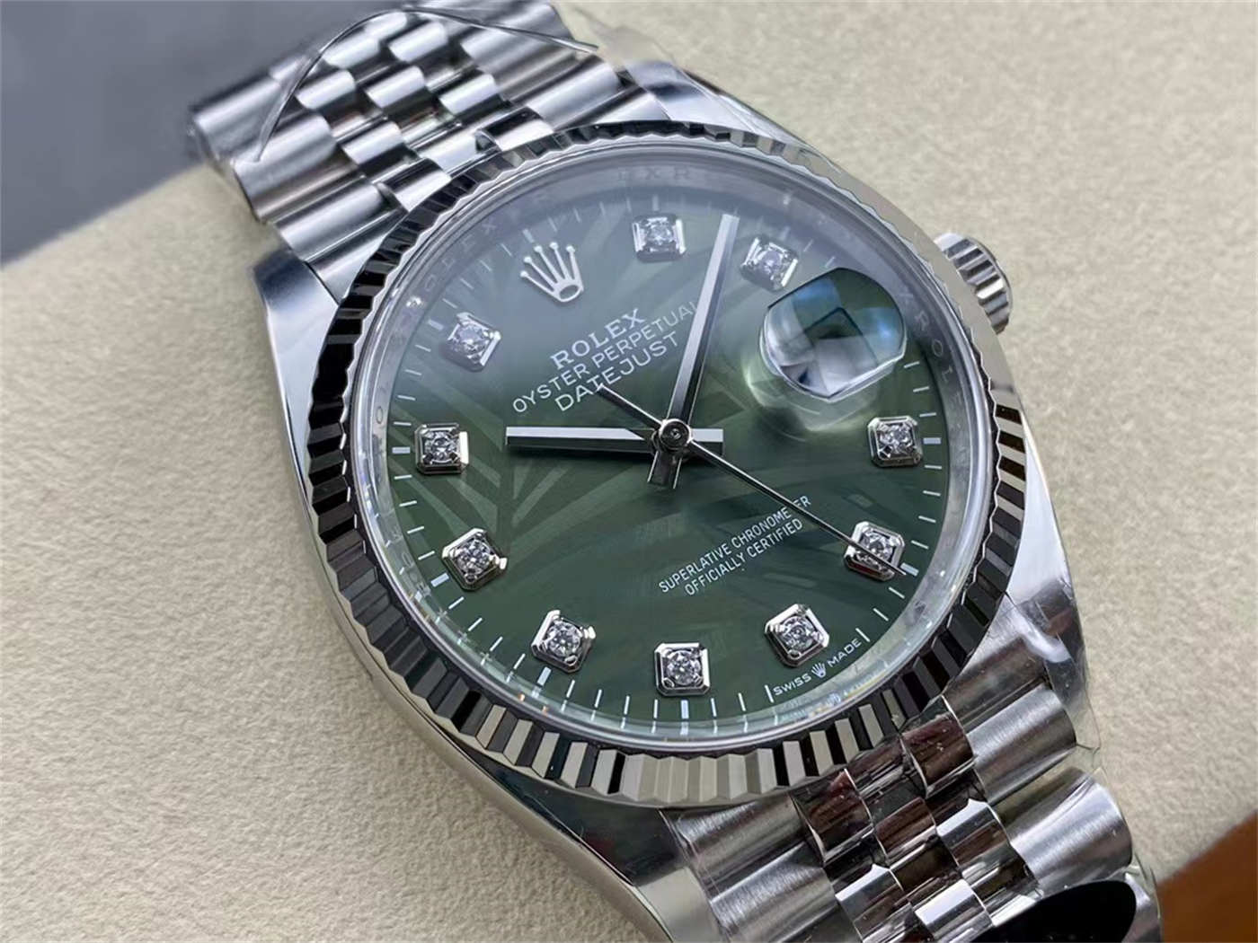 Datejust 36 Palm Motif Dial (Green) – VR3235 Movement