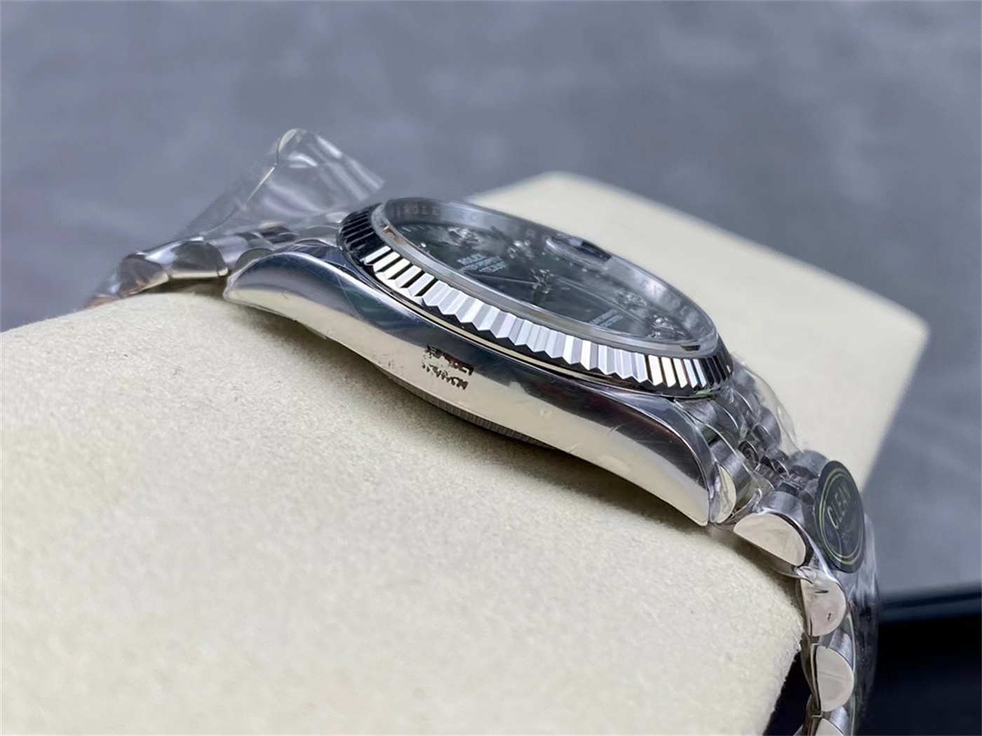 Datejust 36 Palm Motif Dial (Green) – VR3235 Movement
