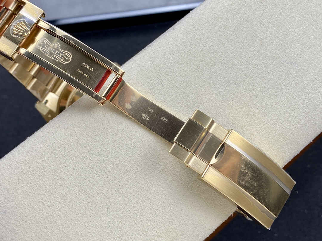 Rolex Submariner 126618LB – 41mm Full Gold Blue Submariner Replica