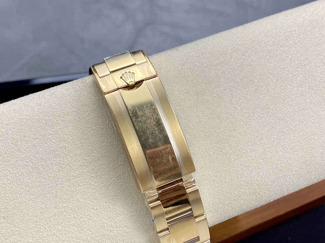 Rolex Submariner 126618LB – 41mm Full Gold Blue Submariner Replica