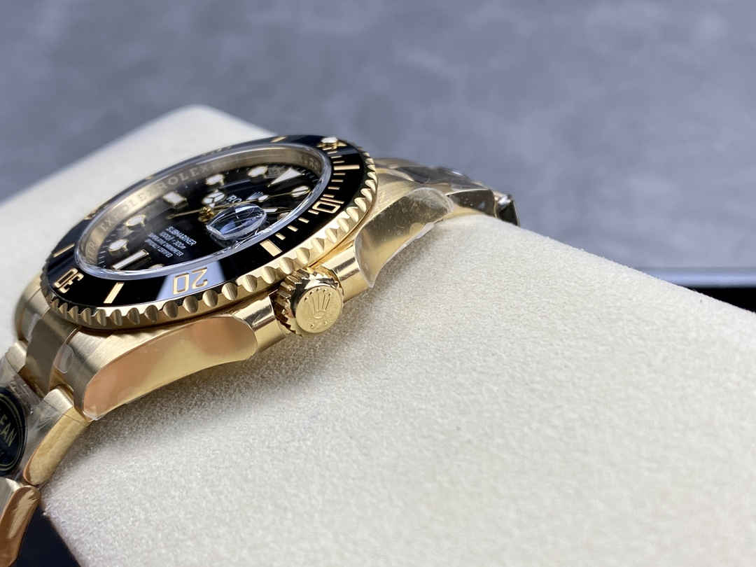 Rolex Submariner 126618LN – Premium Full Gold Black Submariner Replica