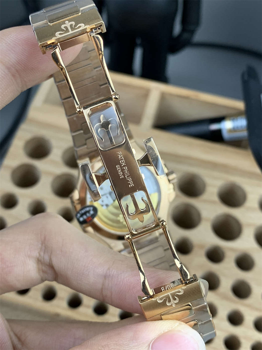 Nautilus 7118 Replica – 3K Factory Ladies Rose Gold Diamond Bezel 35.2mm