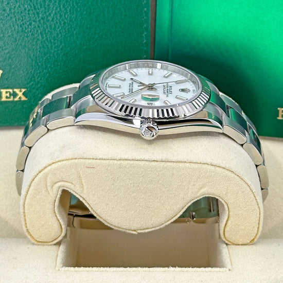 Pre-owned Rolex Replica Watch Datejust 41, Stainless Steel and 18k White Gold, 41mm, 126334-0009