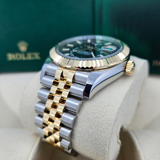 Pre-owned Rolex Replica Watch Sky-Dweller, 42mm, Oystersteel and 18k Yellow Gold, Black, Jubilee, 336933-0004