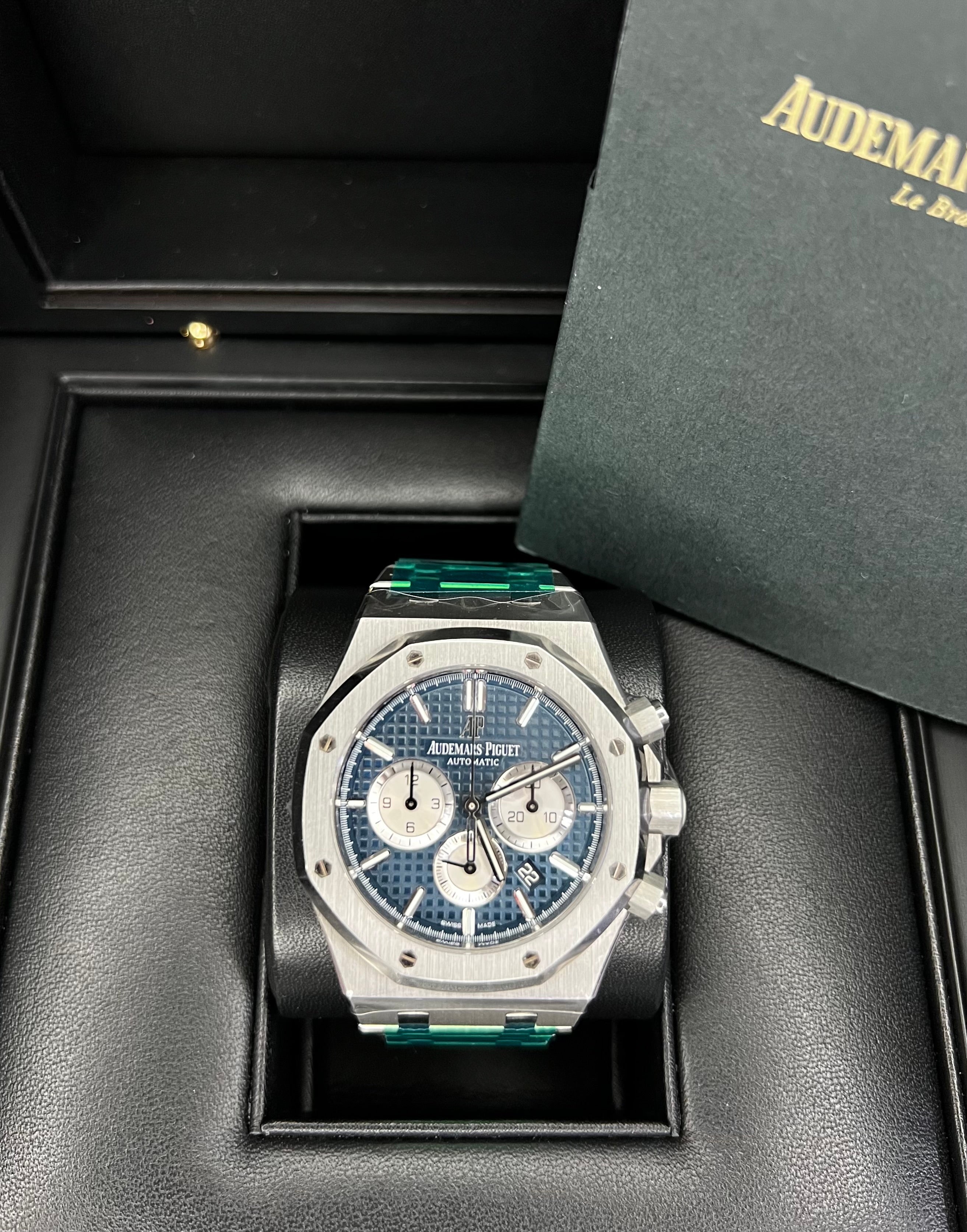 Replica Audemars Piguet Royal Oak Chronograph Watch 26331ST.OO.1220ST.01 / Unworn / Complete Box & Papers