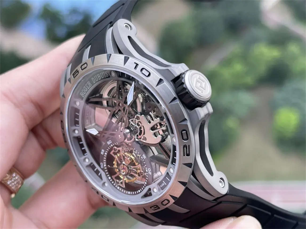 BBR Factory Roger Dubuis Replica Watch – Excalibur Skeleton Tourbillon V4 (Titanium)
