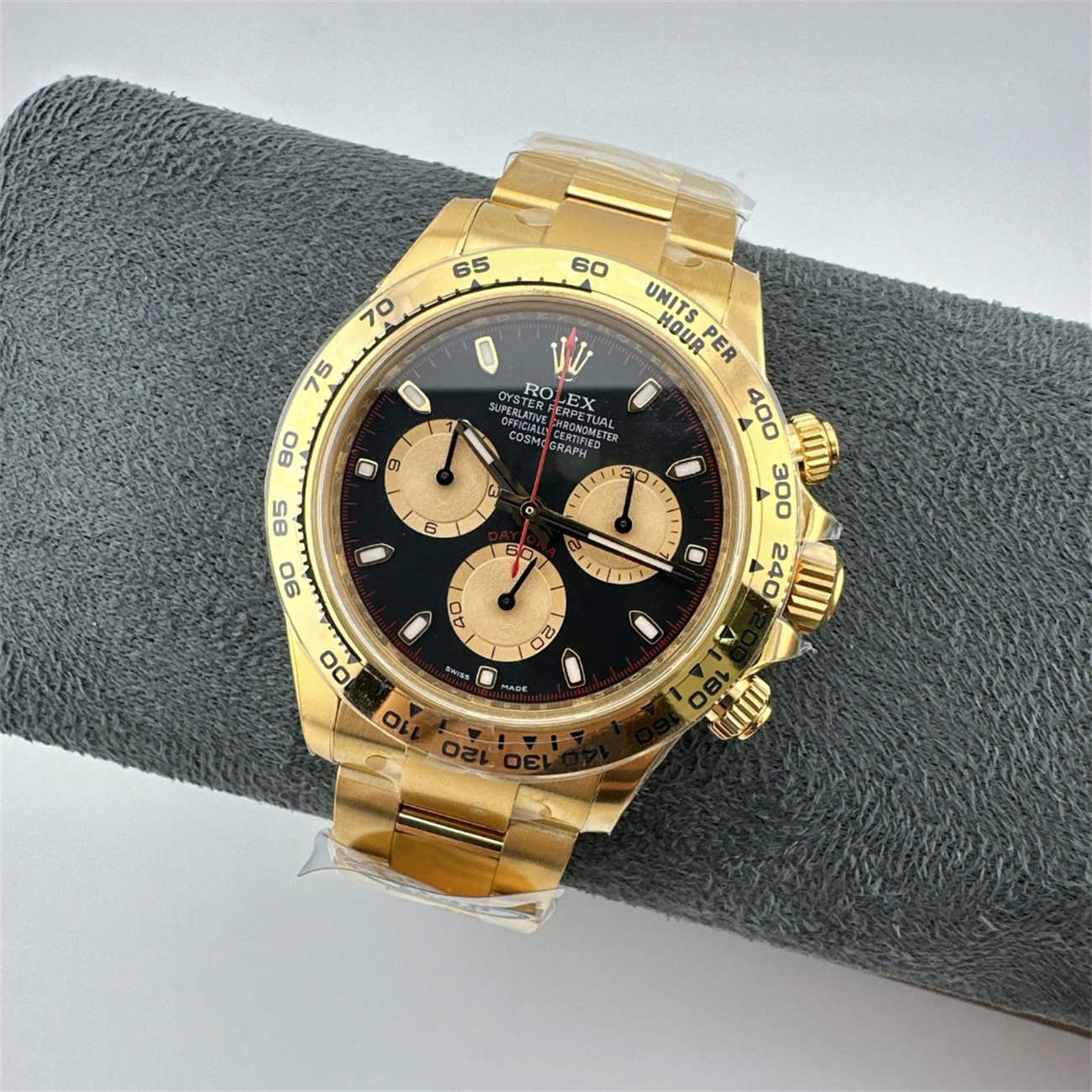 Rolex Daytona 116508 Replica – Yellow Gold Black Dial (Dandong 4130)