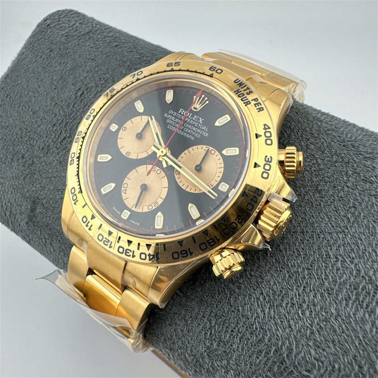 Rolex Daytona 116508 Replica – Yellow Gold Black Dial (Dandong 4130)
