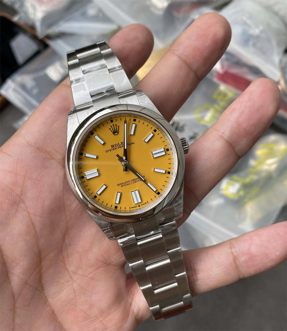 Rolex Oyster Perpetual 41 Yellow Dial Replica – VS Factory M124300-0004 with Dandong 3235 Movement