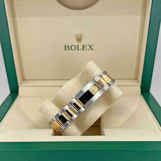 Rolex Replica Watch Datejust, 41mm, Wimbledon, 18k Yellow Gold and Stainless Steel, Oyster, Fluted, 126333-0019