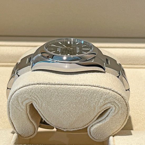 Rolex Replica Watch LADIES Oyster Perpetual 34mm, Black Dial, 124200-0002