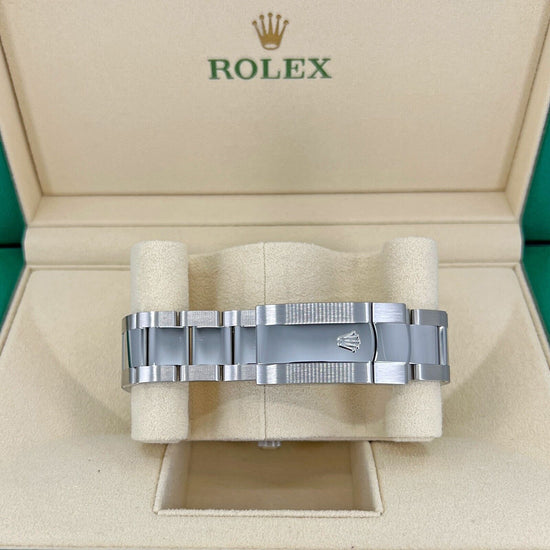 Rolex Replica Watch Sky-Dweller 42mm, Oystersteel and 18k White Gold, White dial, Oyster, 326934-0001