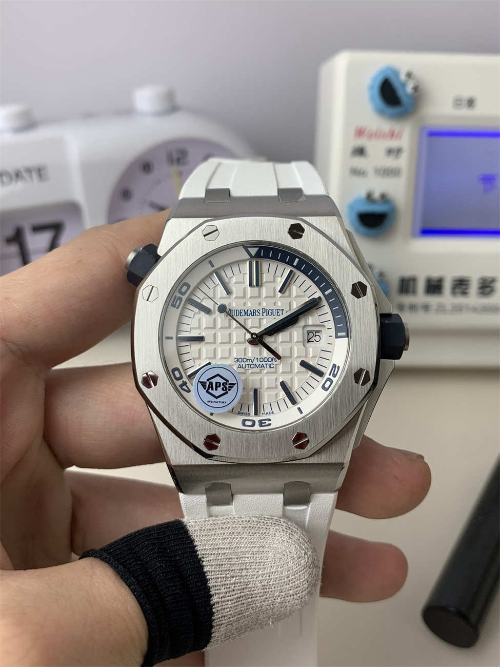 APS Royal Oak Offshore Diver 42mm – White Dial Stainless Steel Replica