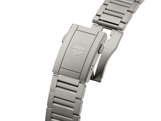 TAG Heuer Formula 1 Chronograph Oracle Red Bull Racing Special Edition, Titanium, 44mm, CBZ2080.BF0009