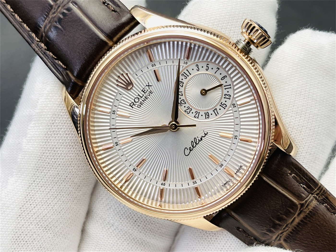 VR Factory Rolex Cellini Replica – M50515-0009 Rose Gold White Dial 39mm