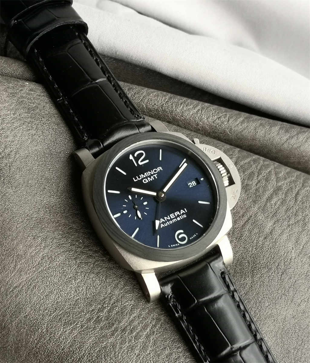 VSF Panerai PAM01279 – 42mm Titanium Luminor GMT Blue Sunburst Dial Replica
