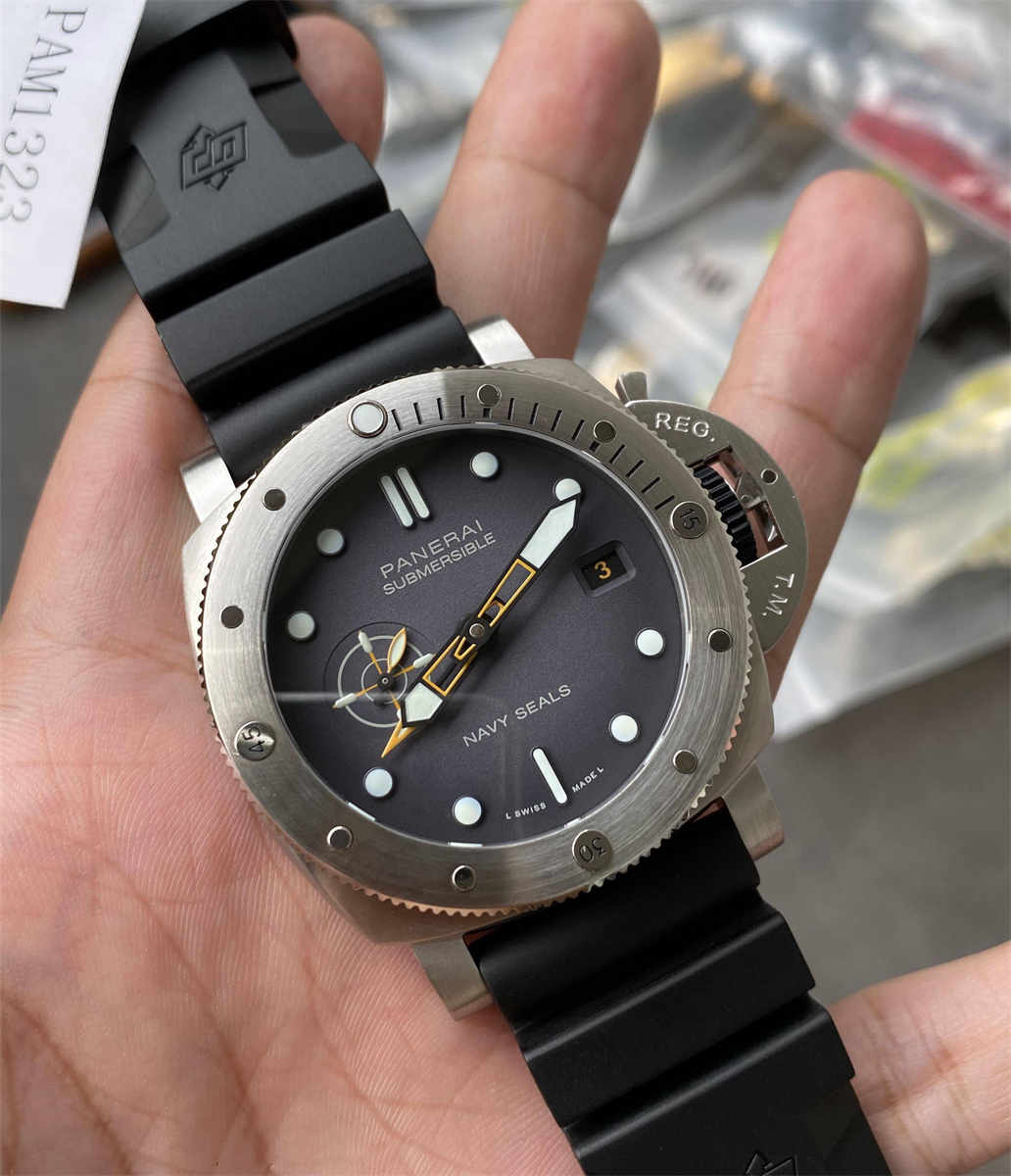 VSF Panerai PAM1323 – 44mm Submersible Replica with P.9000 Automatic Movement