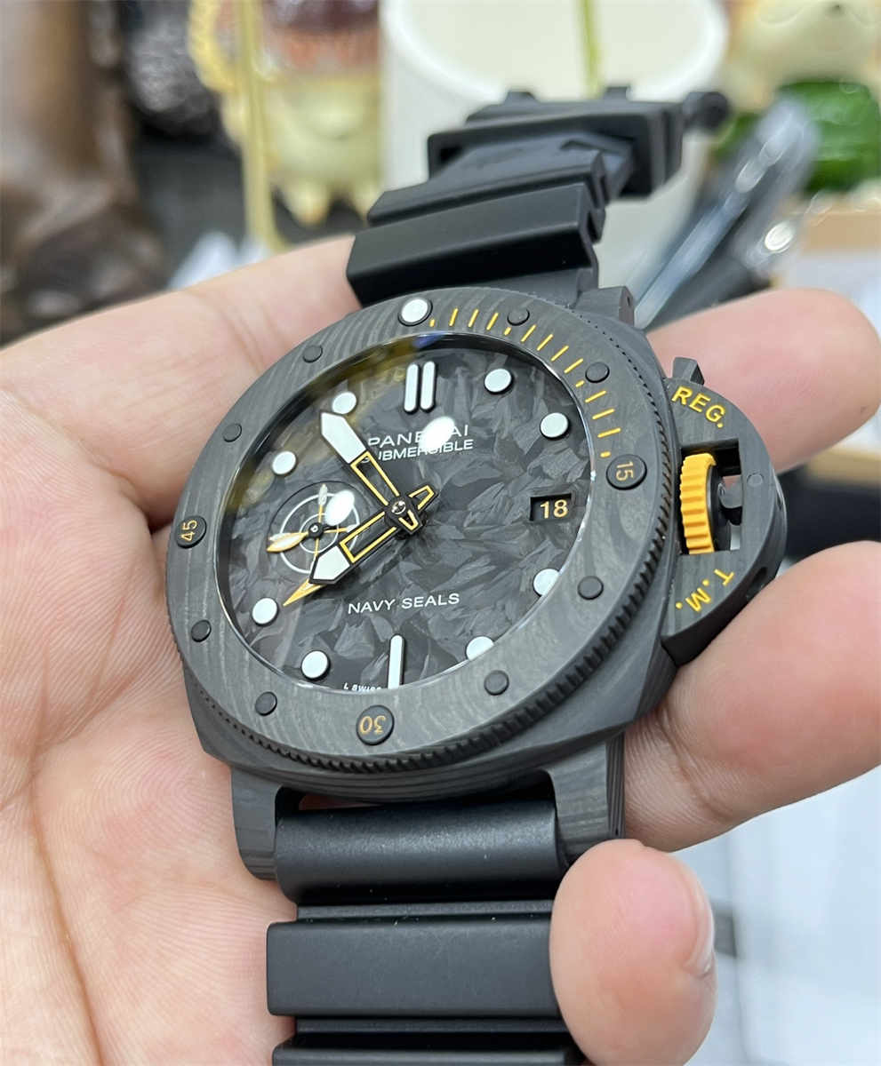 VSF Panerai PAM1324 – 44mm Submersible Carbotech-Style Carbon Replica