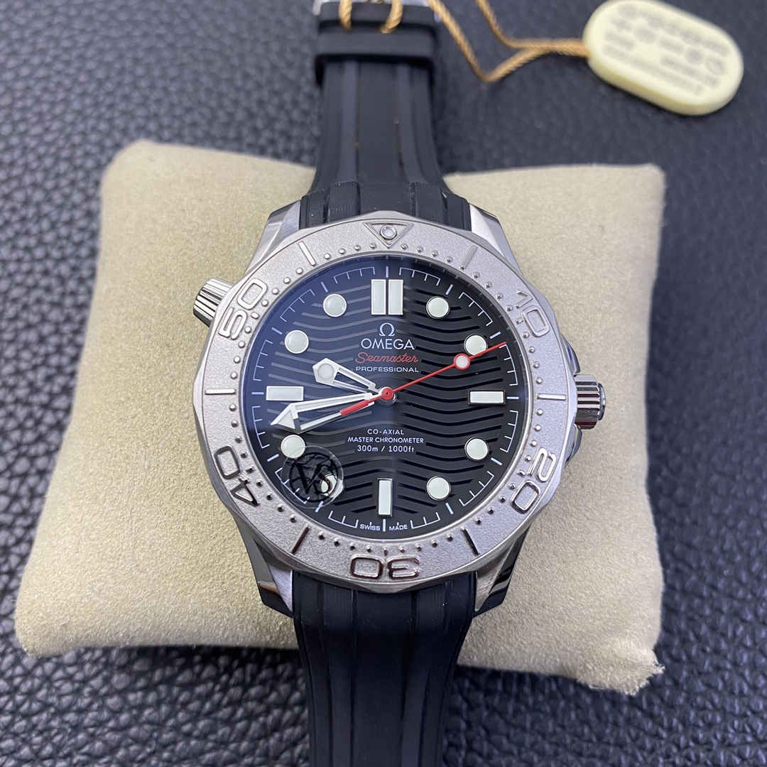VSF Seamaster 300M Grey Dial Replica – 42mm Stainless Steel Diver Watch