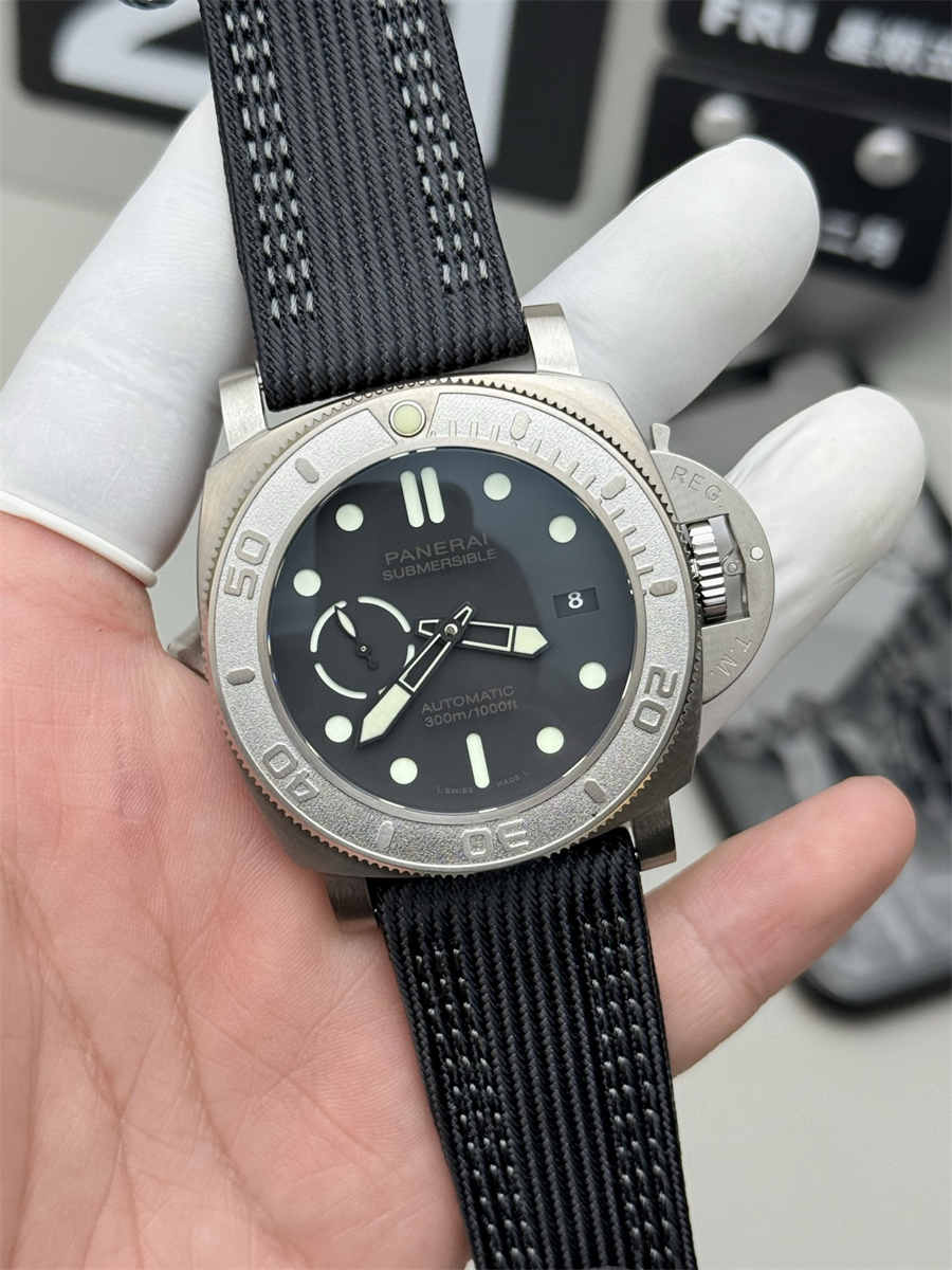 VSF Watches Panerai PAM984 – 47mm Titanium Submersible Super Clone