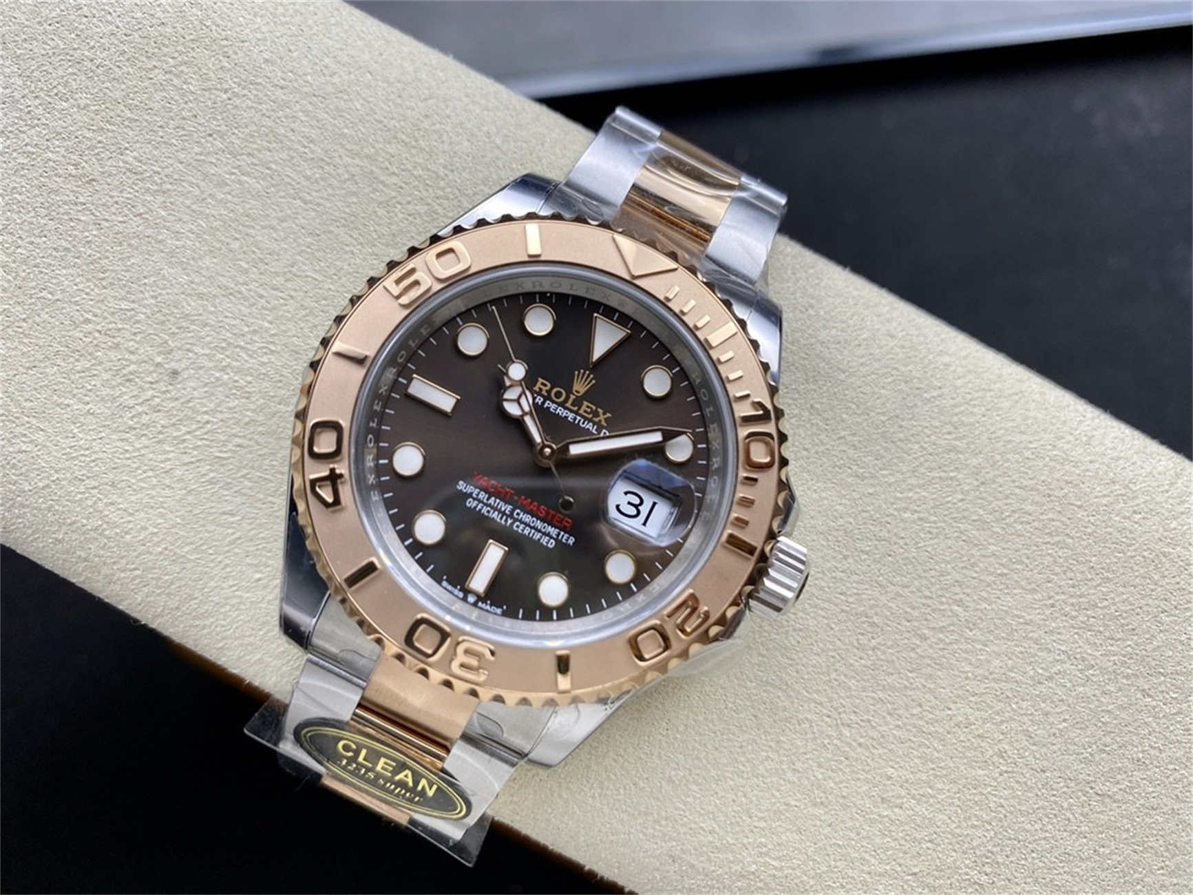Product Page: Rolex Yacht-Master 40 Brown Dial (M126621‑0001)
