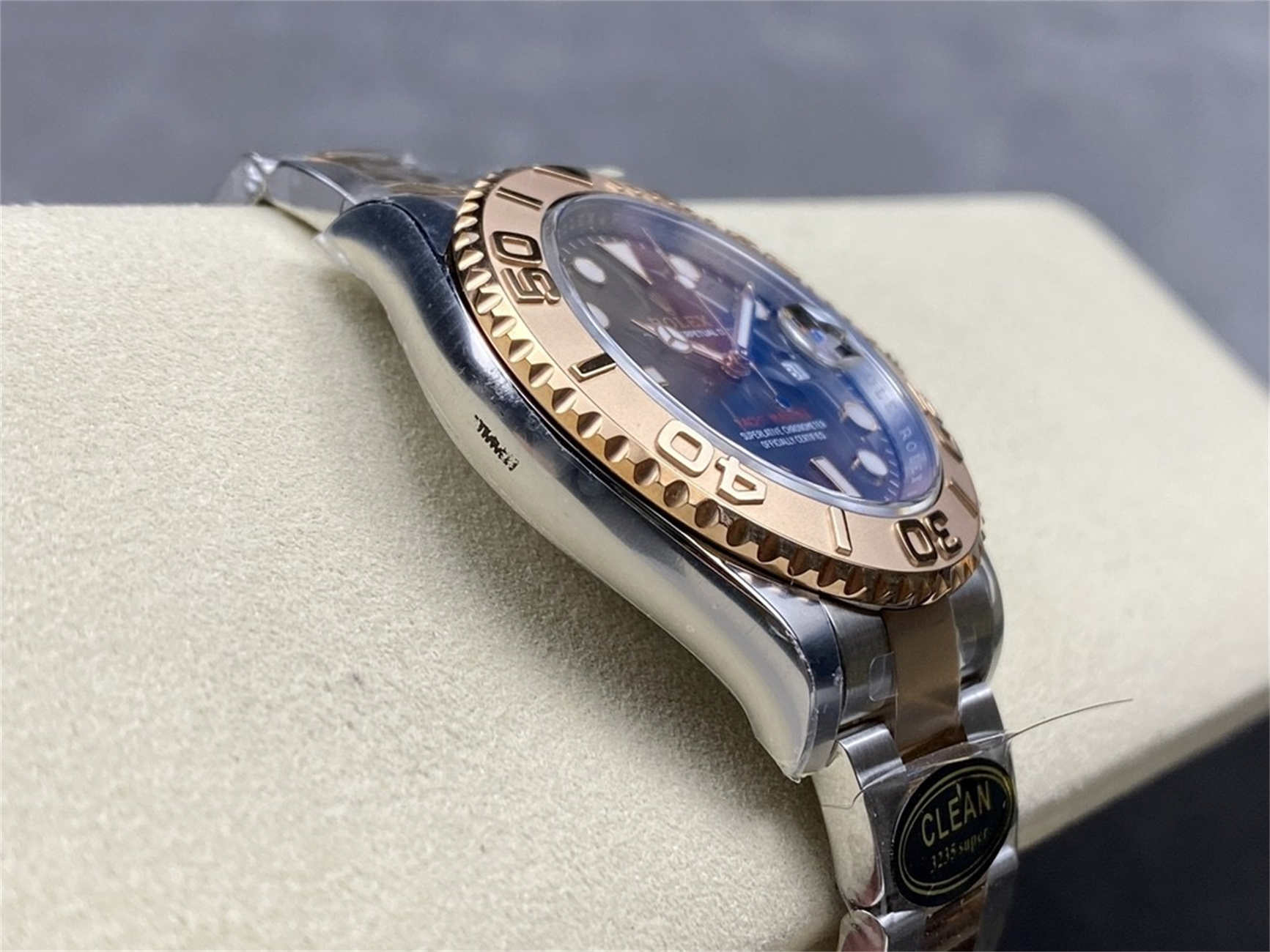 Product Page: Rolex Yacht-Master 40 Brown Dial (M126621‑0001)